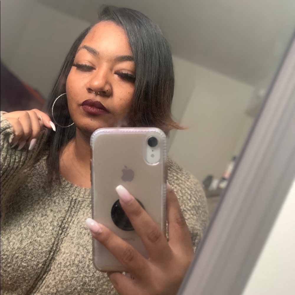 Meet your Posher, Kathena